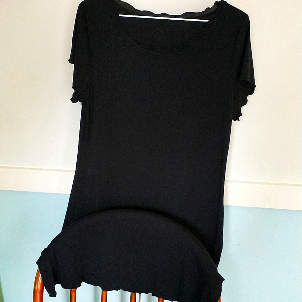 L Simple Lettuce-Edged Dress or Nightgown
